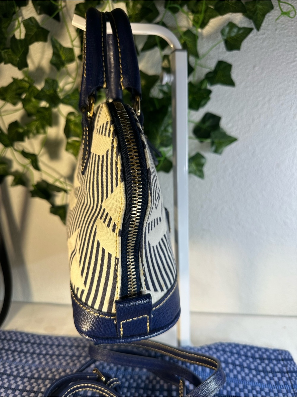Dooney & Bourke Sailboat Bitsy Crossbody Bag - Navy & Cream Nautical Print - Picture 6 of 16